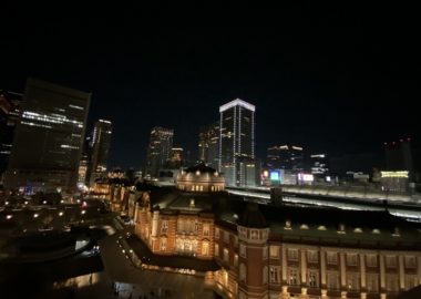 東京駅の夜景の写真